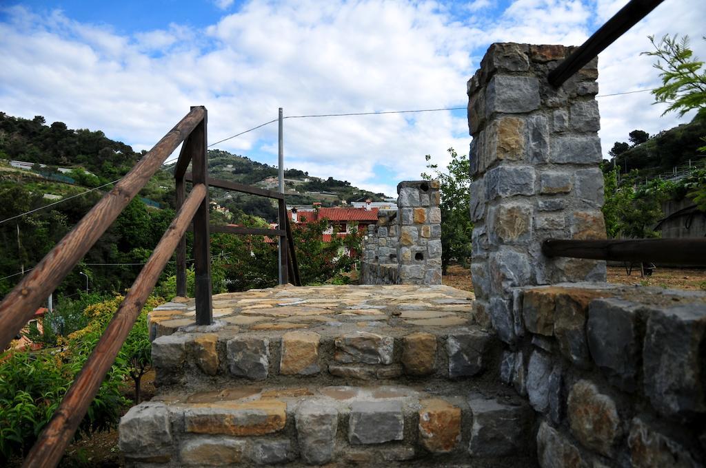 Вилла Le Rose San Biagio della Cima Экстерьер фото